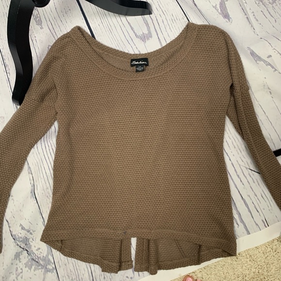 Tan Waffle Top with Lower back cut with buttons - Picture 6 of 7